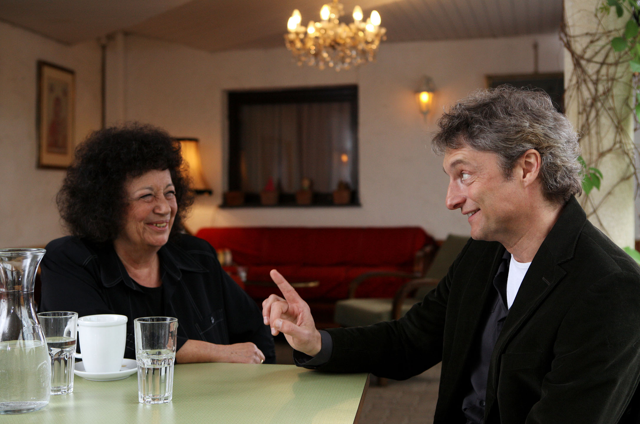 Dorfer spricht mit e&a film